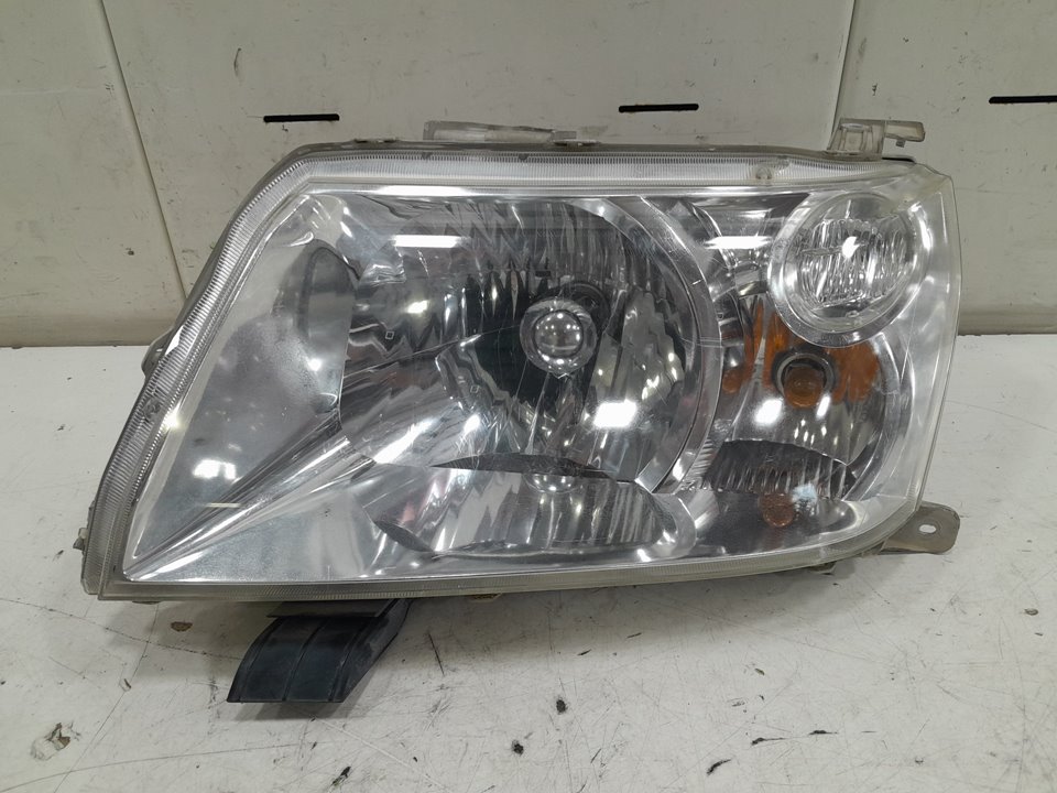 Faro izquierdo suzuki grand vitara ii 1.9 ddis a las 4 ruedas (jt419