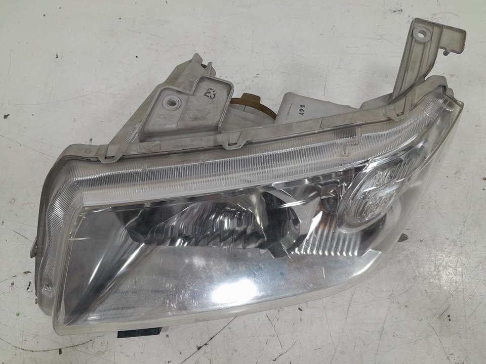 Faro izquierdo suzuki grand vitara ii 1.9 ddis a las 4 ruedas (jt419