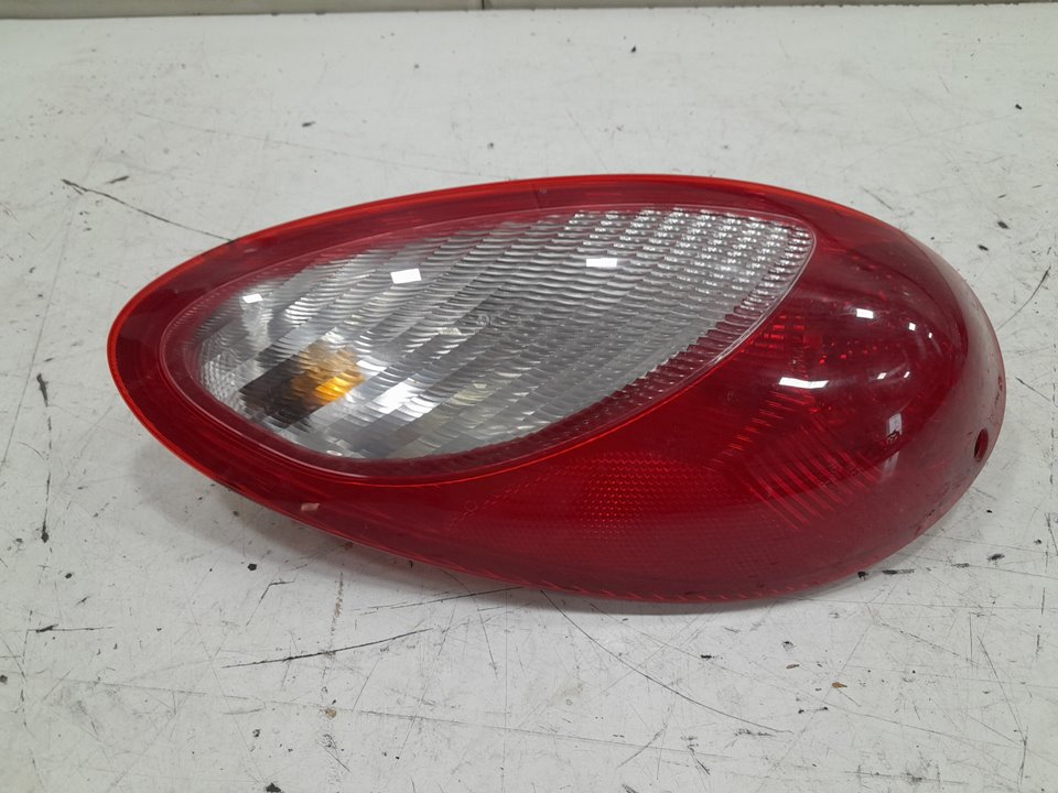 Piloto trasero izquierdo chrysler pt cruiser 1.6