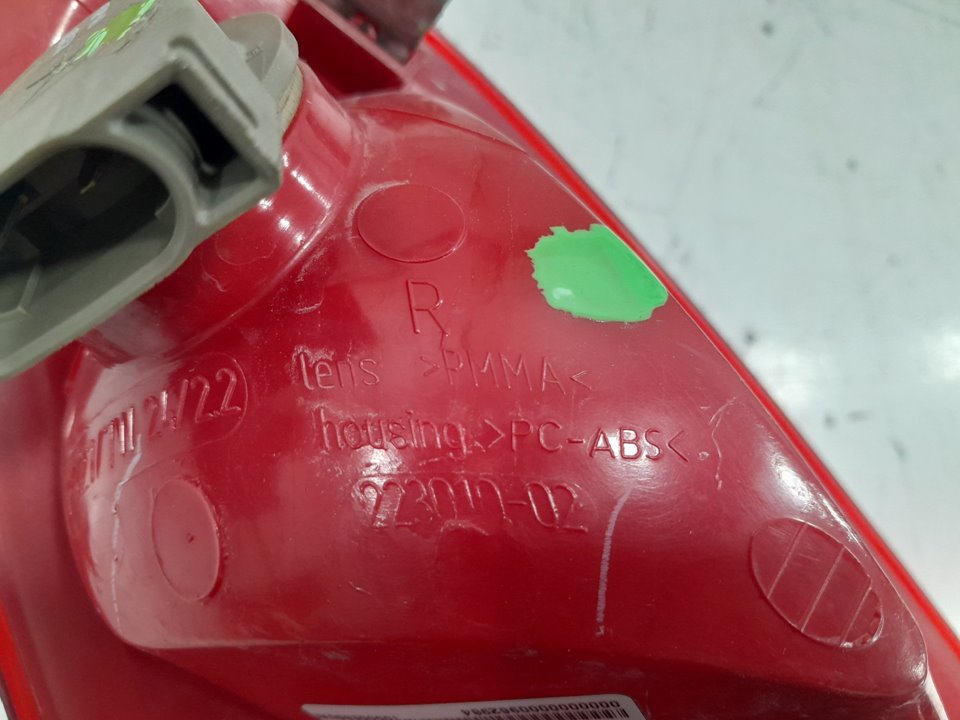 Piloto trasero derecho chrysler pt cruiser 1.6