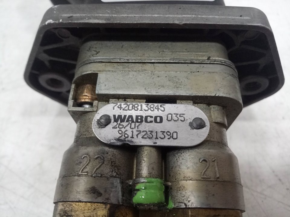 Palanca freno de mano renault master pro cajachasis  magnum ab 2005 cabina adel.tr