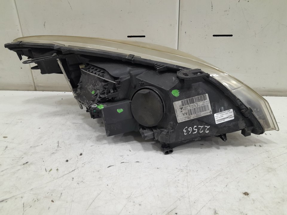 Faro izquierdo renault megane iii fastback 1.5 dci (bz09 bz0d)