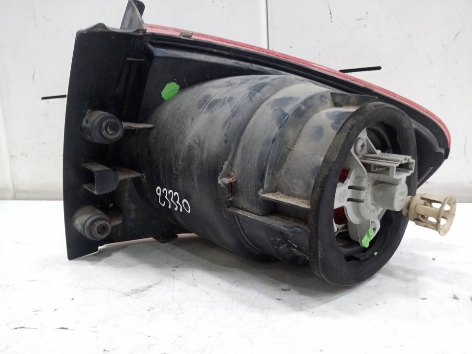 Piloto trasero izquierdo seat altea 1.9 tdi