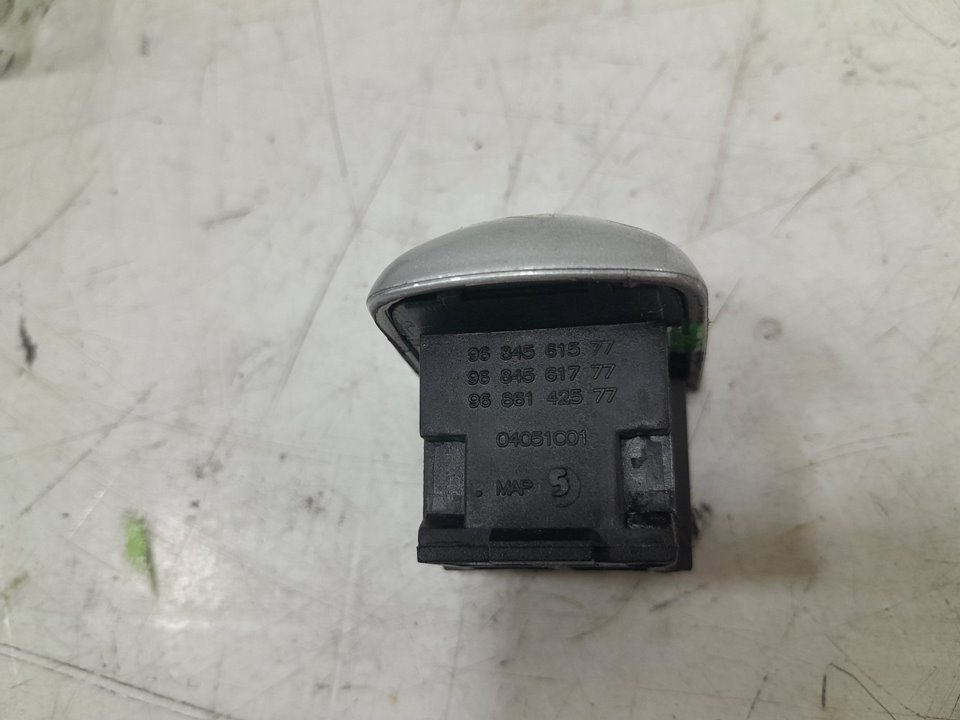 Maneta exterior trasera derecha peugeot 5008 1.6 hdi