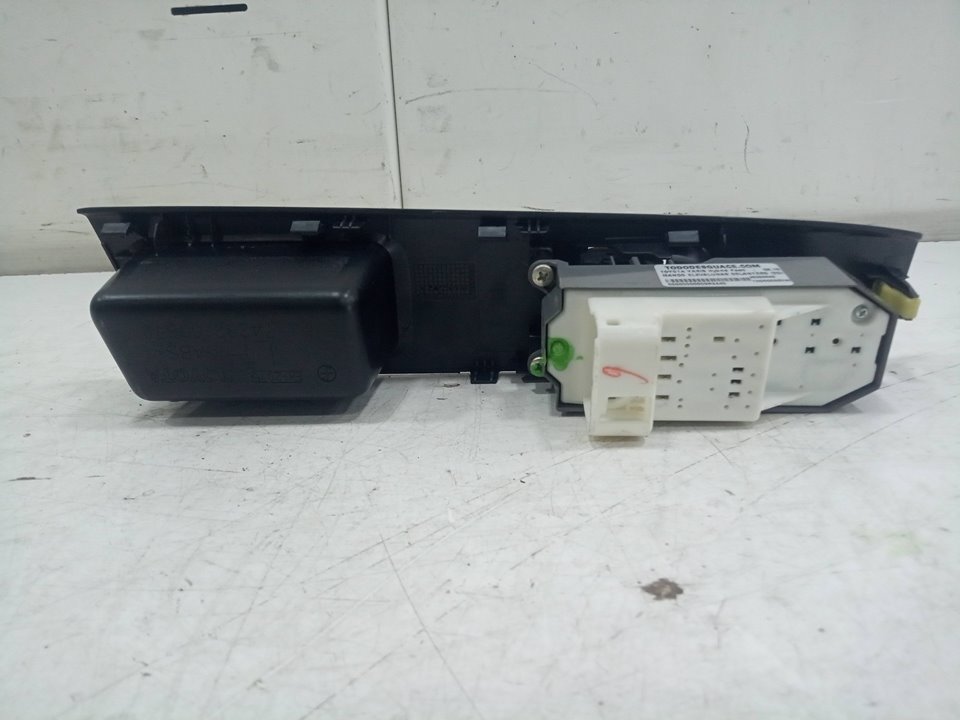 Mando elevalunas delantero izquierdo toyota yaris 1.5 hybrid (nhp130_)