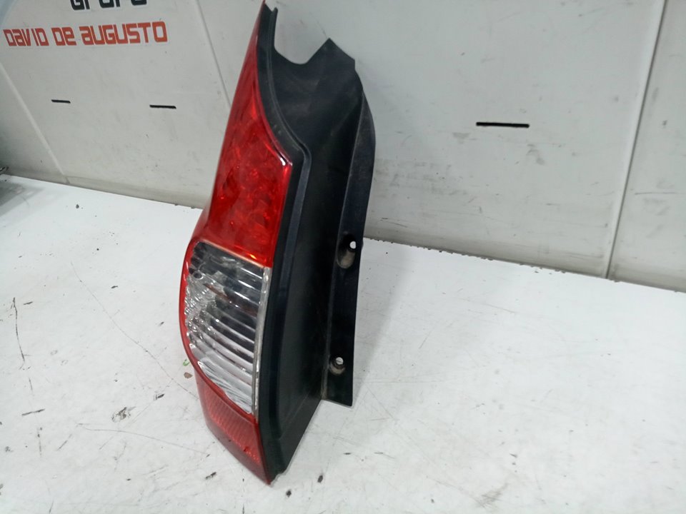 Piloto trasero izquierdo 1.5 dci (jm1e)