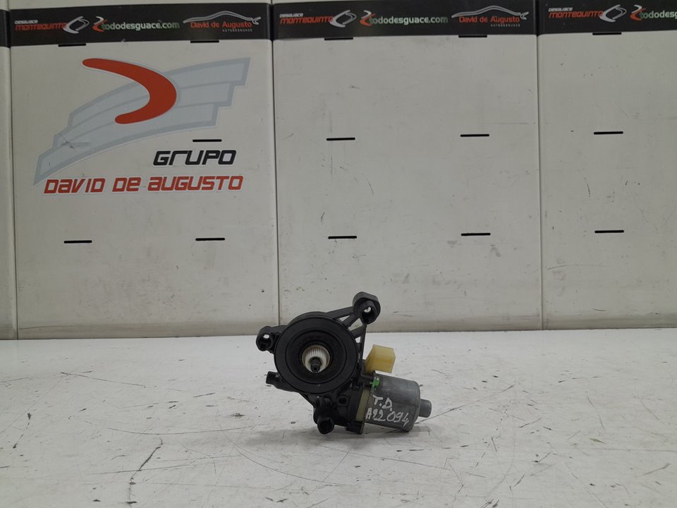 Motor elevalunas trasero derecho audi q3   (8ug) attraction      01.15
