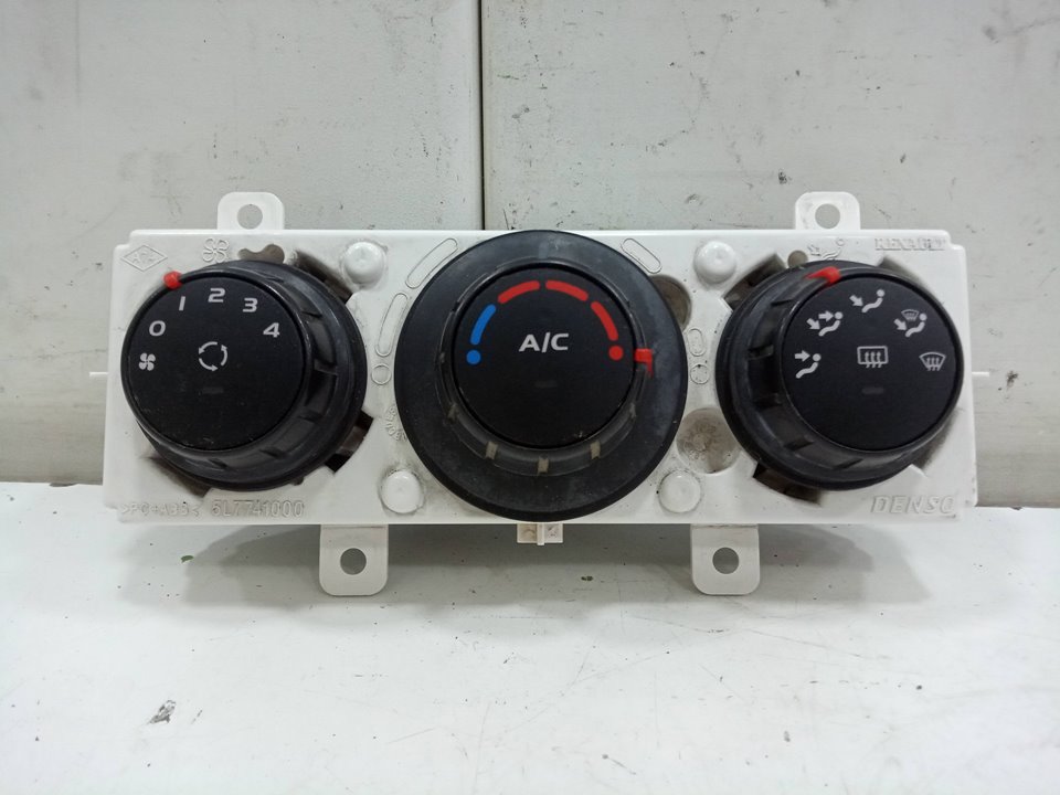 Mando calefaccion /  aire acondicionado master bus l3h2 38t      02.