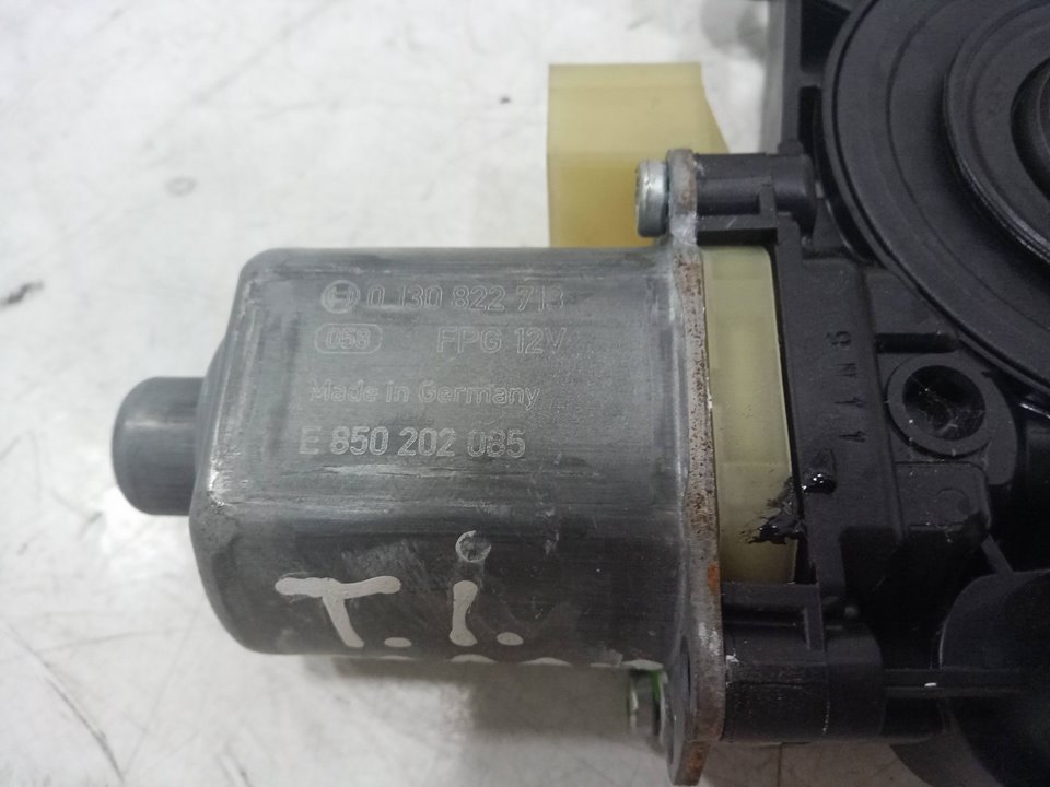 Motor elevalunas trasero izquierdo audi q3   (8ug) attraction      01.15