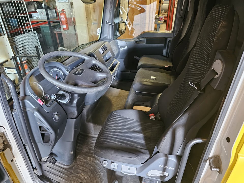 Cabina tg  l 10.xxx 10.210   chasis