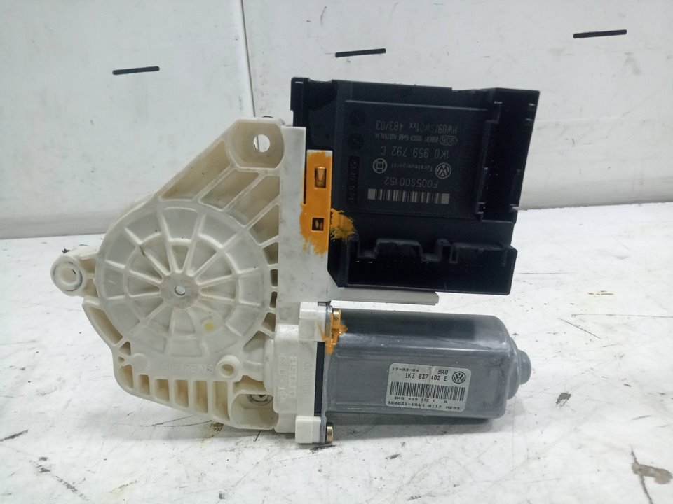 Motor elevalunas delantero derecho volkswagen golf v 1.9 tdi