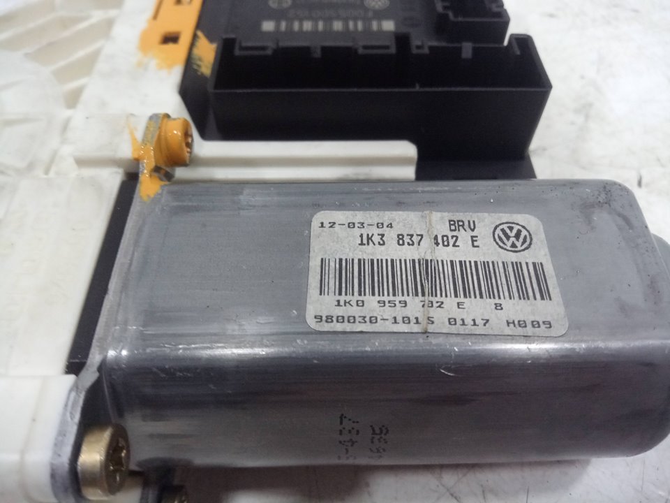 Motor elevalunas delantero derecho volkswagen golf v 1.9 tdi