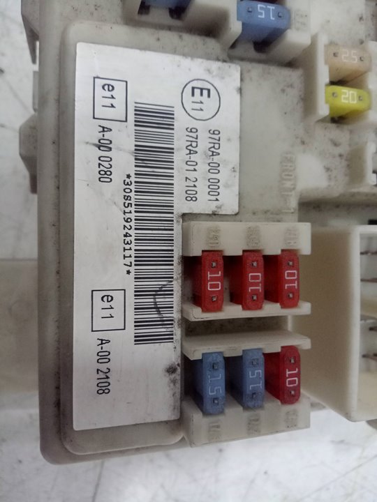 Caja reles / fusibles ford focus ii 1.6 tdci