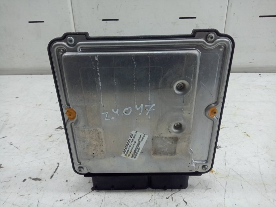 Centralita motor uce volkswagen golf v 1.9 tdi