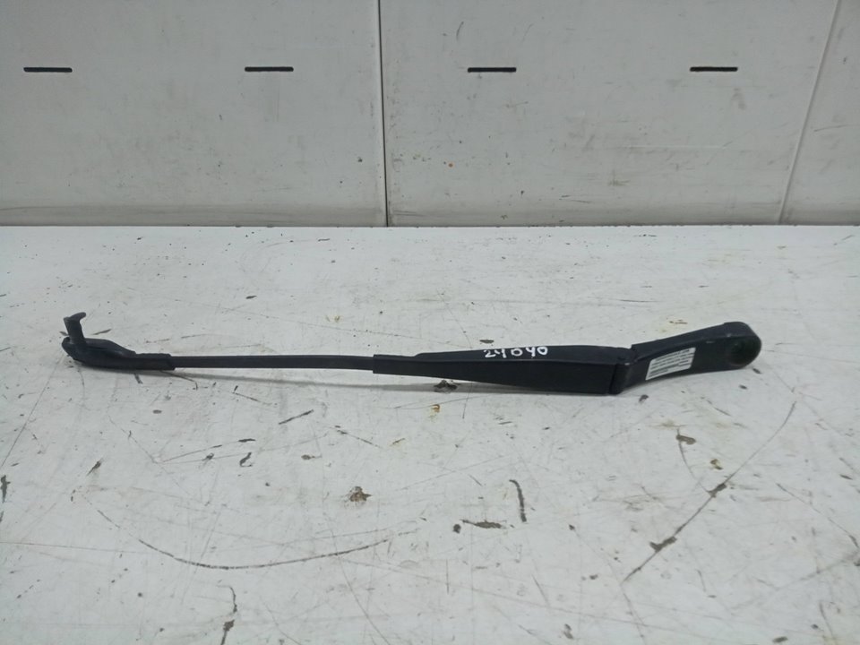 Brazo limpia delantero izquierdo porsche cayenne 3.0 diesel