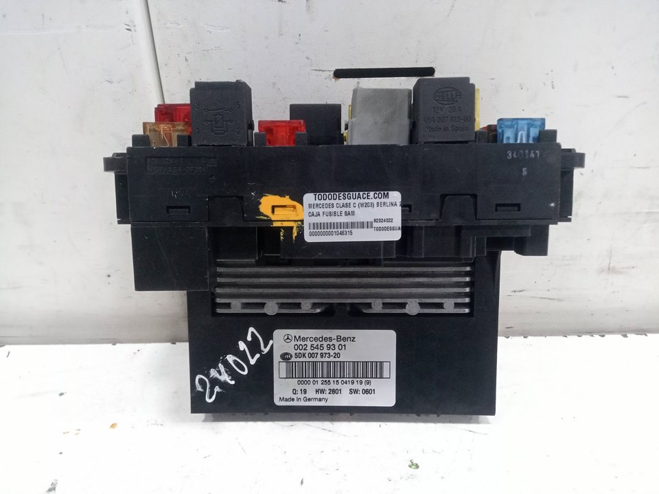Caja fusible sam mercedes-benz clase c c 270 cdi (203.016)