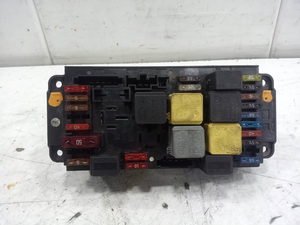 Caja fusible sam mercedes-benz clase c c 270 cdi (203.016)