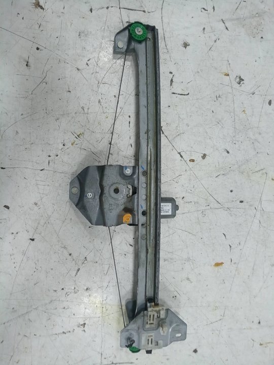 Elevalunas delantero derecho dacia lodgy 1.5 dci