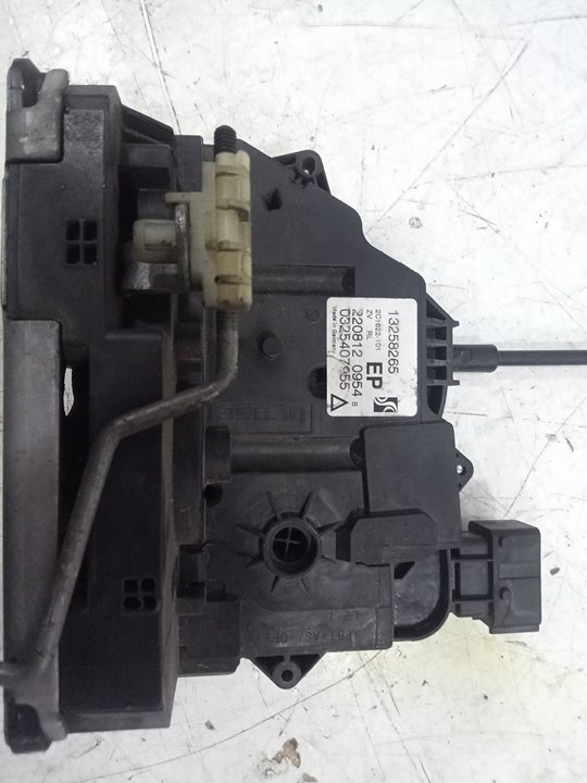Cerradura puerta trasera izquierda opel corsa d 1.3 cdti (l08 l68)