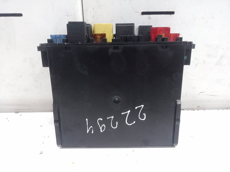 Caja fusible sam mercedes-benz clase c c 220 cdi (203.008)
