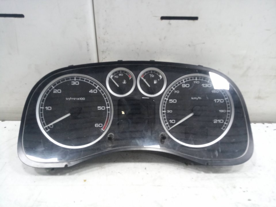 Cuadro instrumentos peugeot 307 break    sw (s1) xr clim plus     