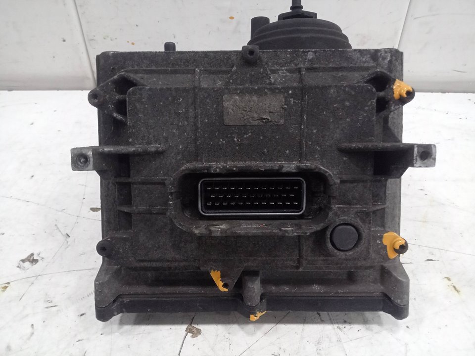 Bomba adblue y centralita adblue renault master pro cajachasis  magnum ab 2005 cabina adel.tr