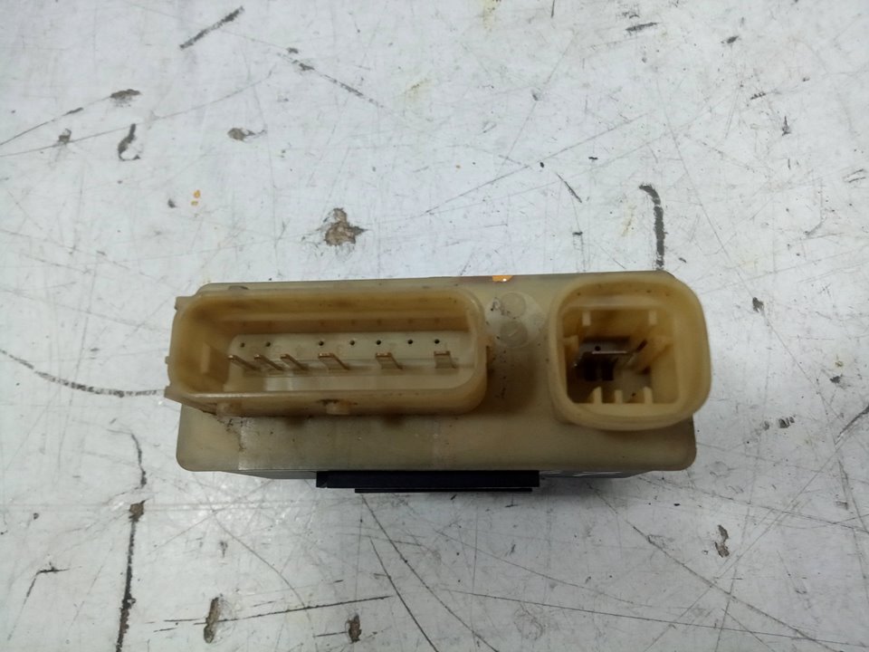 Caja precalentamiento peugeot 5008 2.0 hdi 150  bluehdi 150