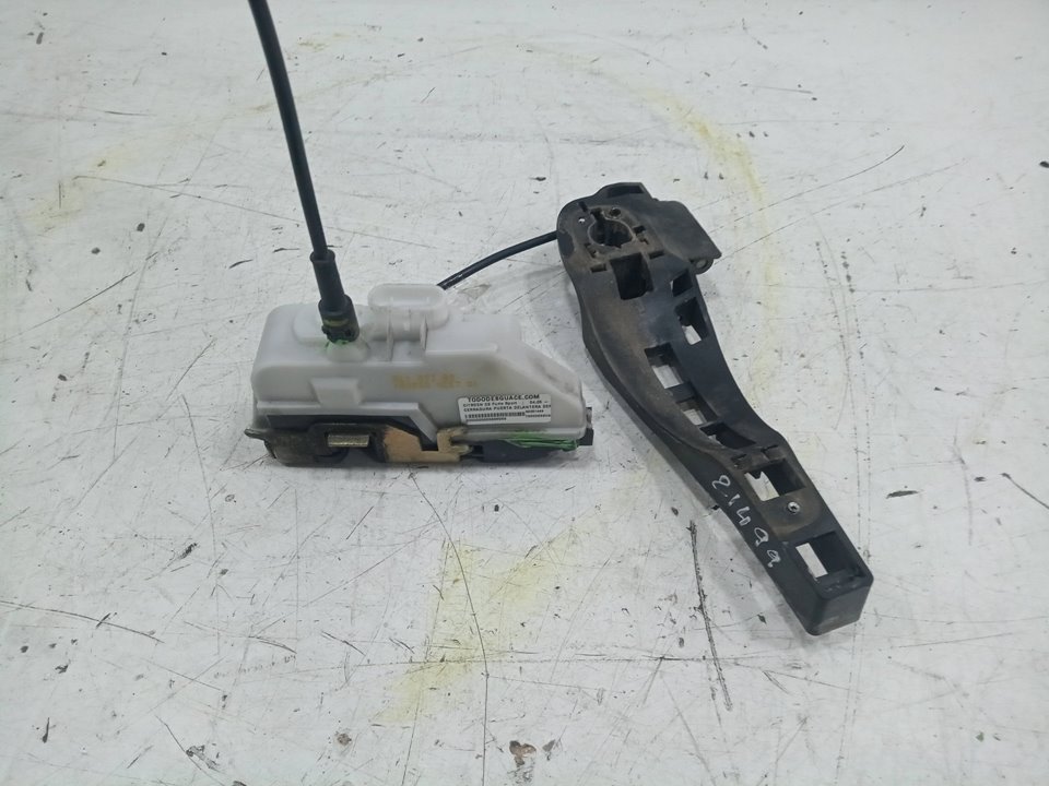 Cerradura puerta delantera derecha citroen c2 1.1