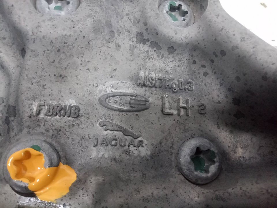 Mangueta delantera izquierda jaguar xe 2.0 d