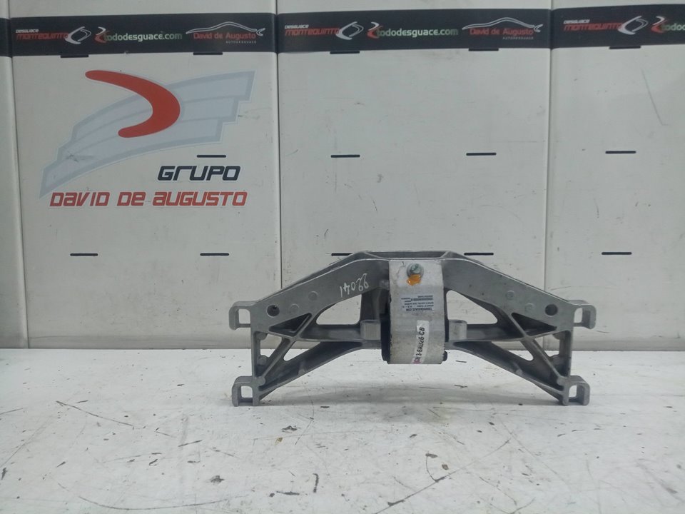 Soporte central caja cambios jaguar xf 2.0 d