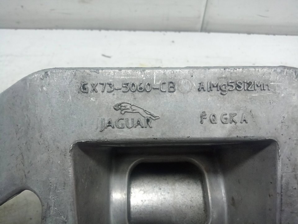 Soporte central caja cambios jaguar xf 2.0 d