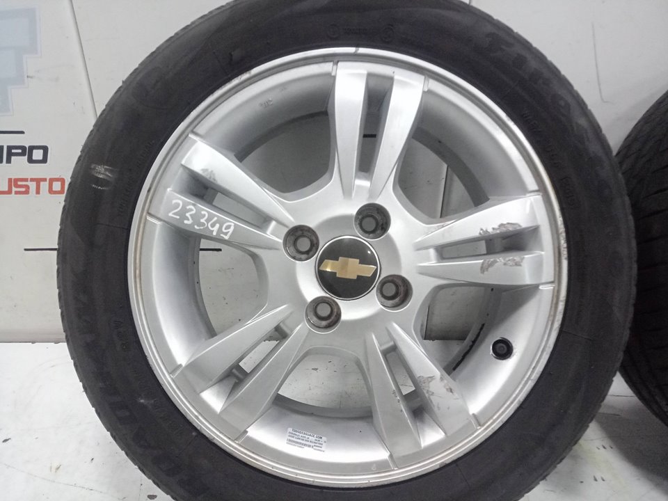 Juego llantas con neumaticos chevrolet aveo  kalos fastback 1.4