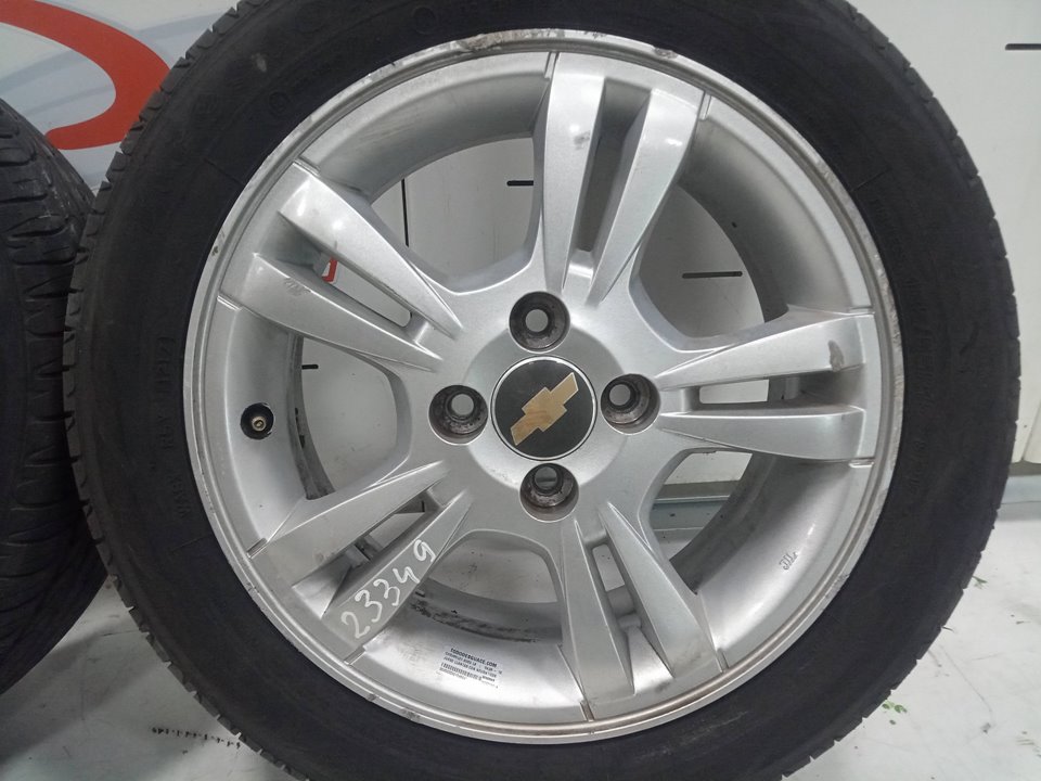 Juego llantas con neumaticos chevrolet aveo  kalos fastback 1.4