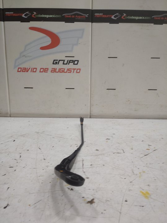 Brazo limpia delantero izquierdo bmw 3 gran turismo 318 d