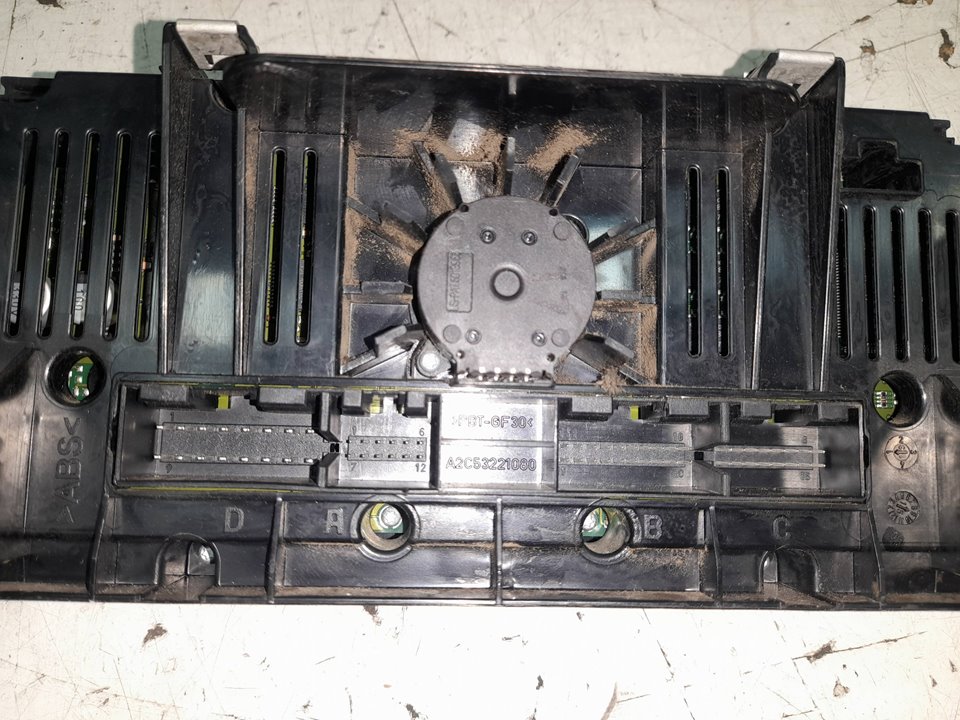 Mando climatizador audi q3   (8ug) attraction      01.15