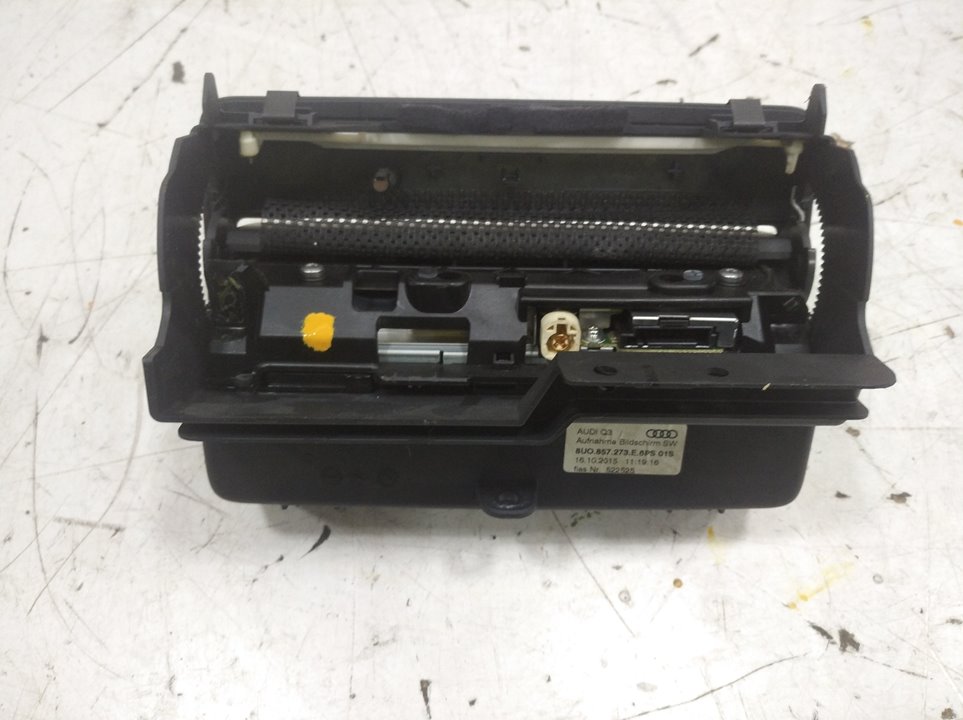 Pantalla multifuncion audi q3   (8ug) attraction      01.15