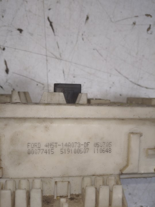 Caja reles / fusibles ford focus c-max 1.6