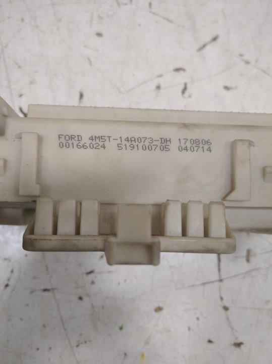 Caja reles / fusibles ford focus ii 2.0 tdci