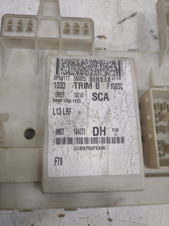 Caja reles / fusibles ford focus ii 2.0 tdci