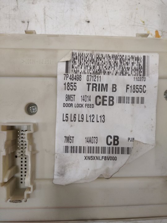 Caja reles / fusibles ford focus ii 1.6 tdci