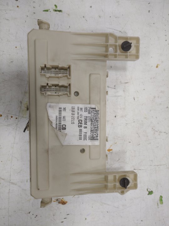 Caja reles / fusibles ford focus ii 1.6 tdci