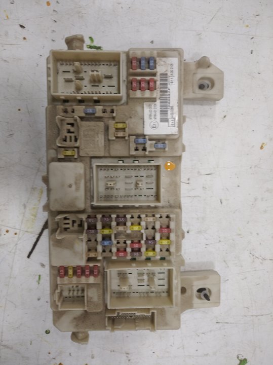Caja reles / fusibles ford focus ii 1.6 tdci