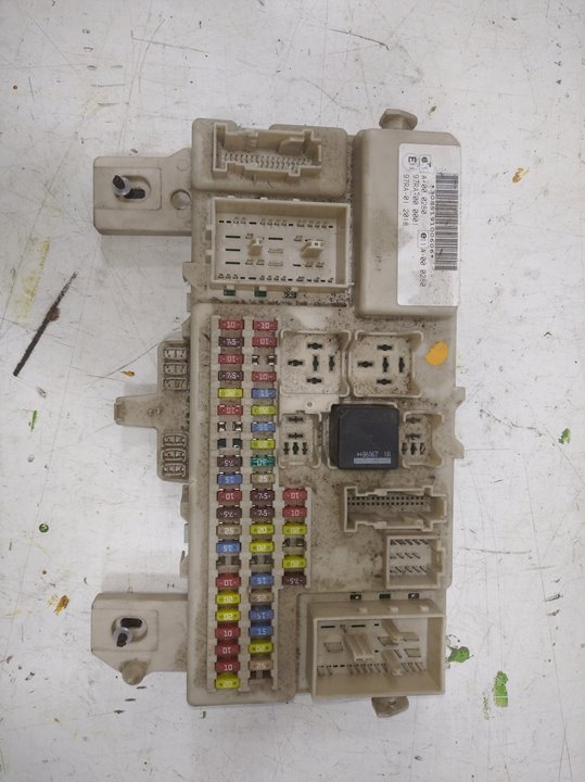 Caja reles / fusibles ford focus ii turnier 1.8 tdci