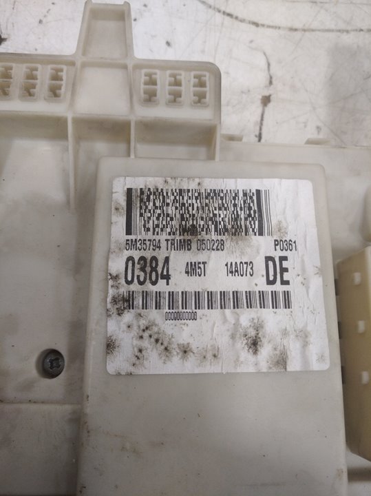 Caja reles / fusibles ford focus ii 1.6 tdci