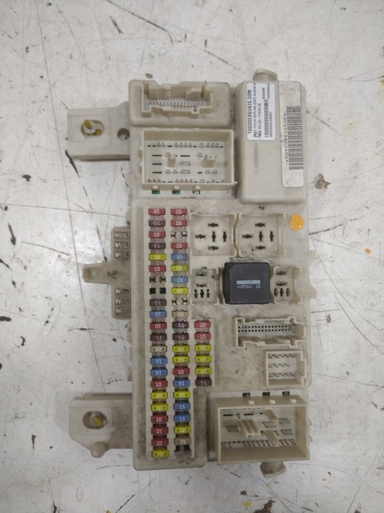 Caja reles / fusibles ford focus ii 1.6 tdci