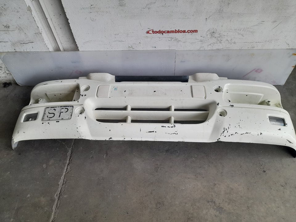 Paragolpes delantero iveco daily iv cajachasis  eurocargo 05.03        0.