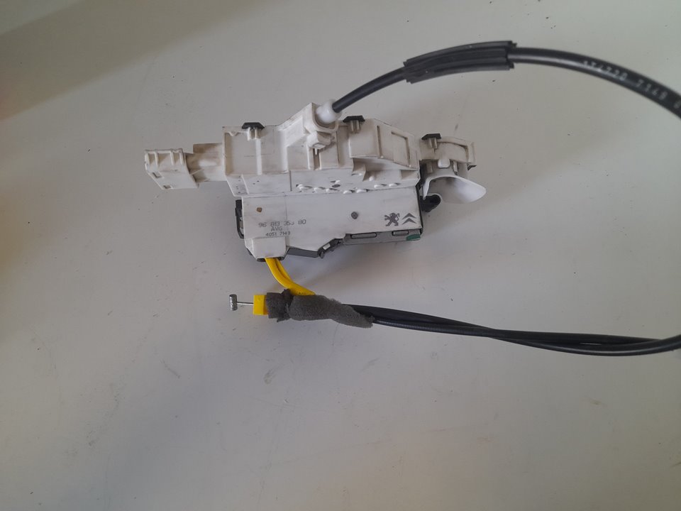 Cerradura puerta delantera izquierda citroen jumpy 2.0 hdi 125