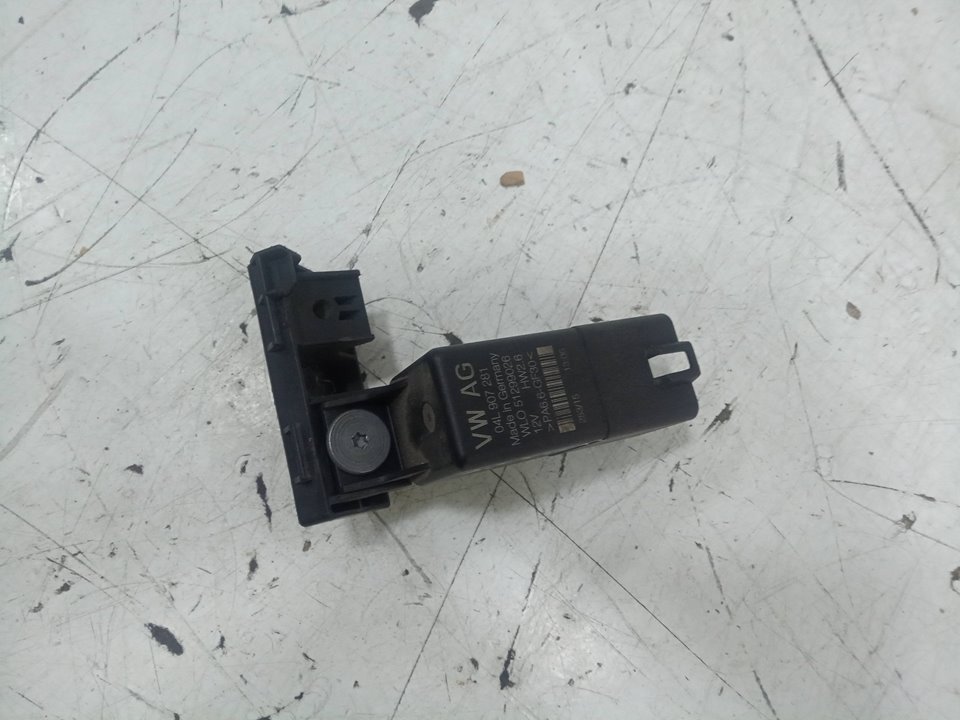 Rele audi q3   (8ug) attraction      01.15