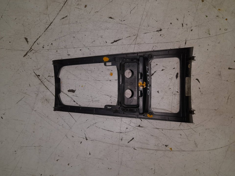 Carcasa central de consola porsche cayenne 3.0 diesel