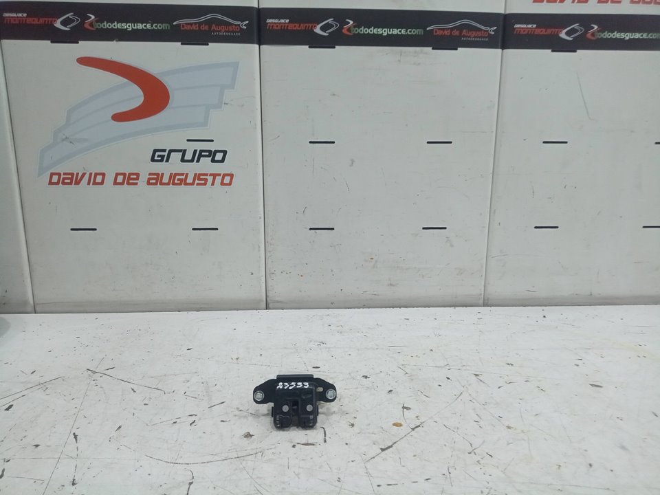 Cerradura maletero / porton toyota auris active